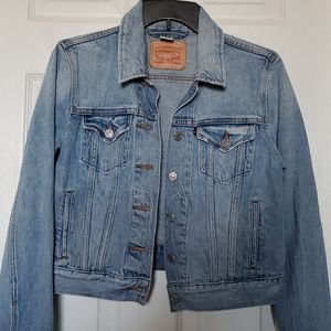 Levi's  cropped jean jacket